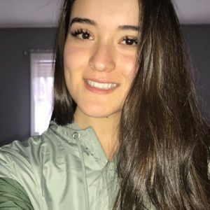 Meet your Posher, Nayeli